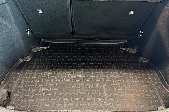Toyota Corolla 7 of 13