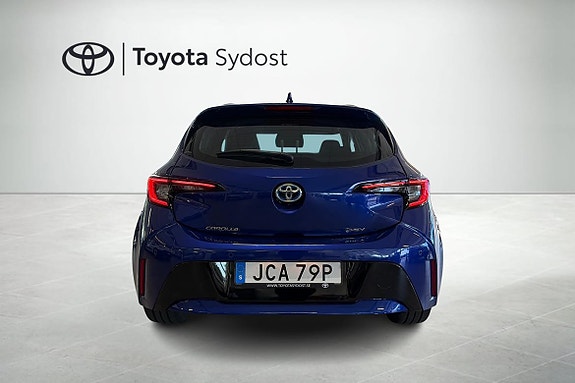 Toyota Corolla 3 of 13