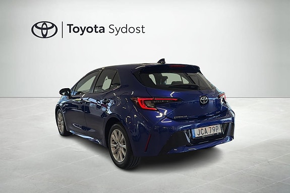 Toyota Corolla 11 of 13