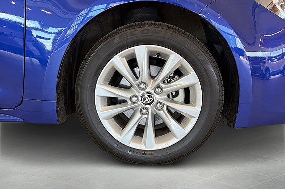Toyota Corolla 9 of 13