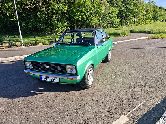 Ford Escort 2 of 12