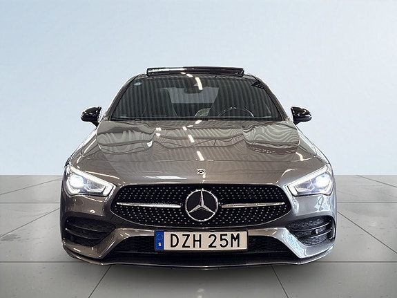 Mercedes-Benz CLA180 d 2 of 22