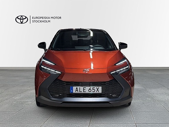 Toyota C-HR 5 of 13