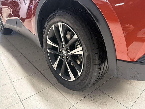 Toyota C-HR 11 of 13