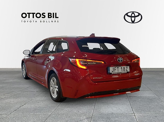 Toyota Corolla 3 of 14