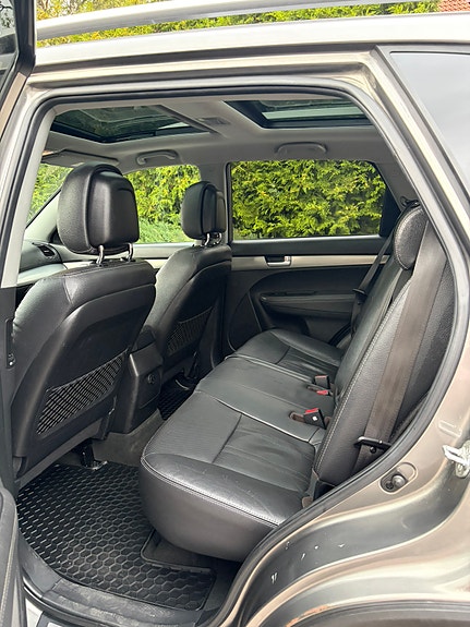 Kia Sorento 7 of 8