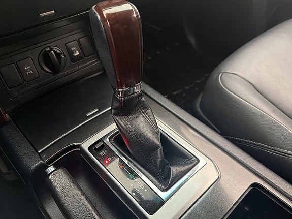 Toyota Land Cruiser 25 of 30