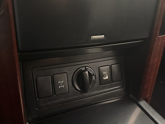 Toyota Land Cruiser 24 of 30