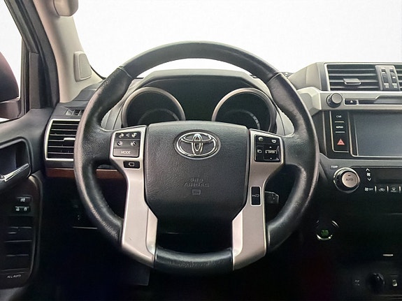 Toyota Land Cruiser 14 of 30