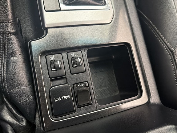 Toyota Land Cruiser 23 of 30