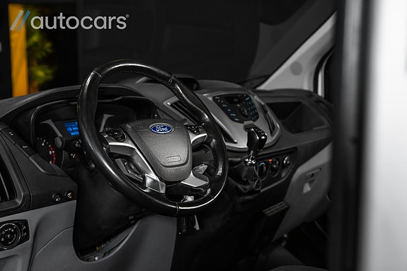 Ford Transit 16 of 27