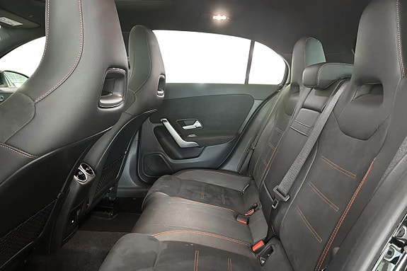Mercedes-Benz A200 10 of 14