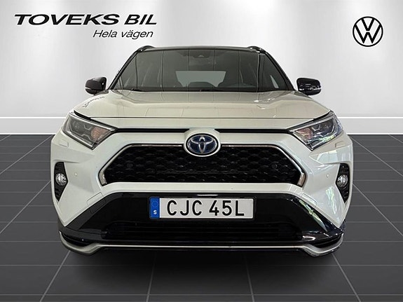Toyota RAV4 5 of 17