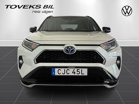 Toyota RAV4 5 of 17