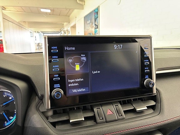 Toyota RAV4 11 of 17