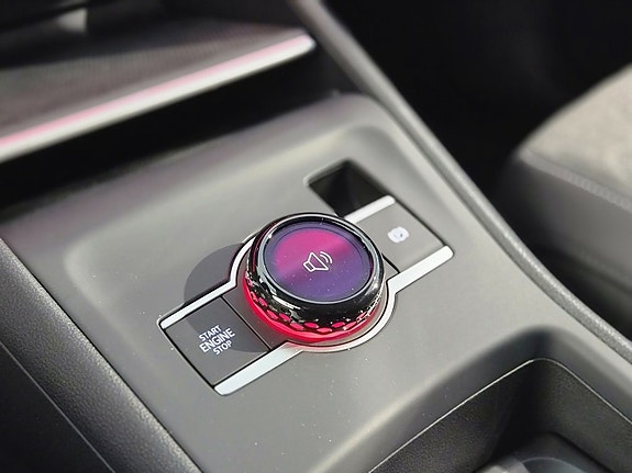 Volkswagen Tiguan 16 of 22