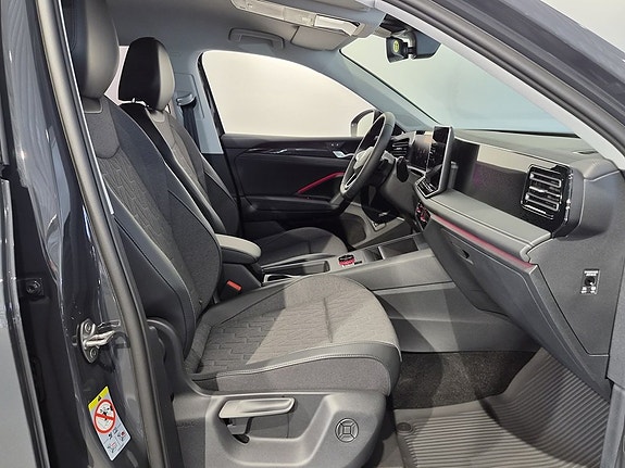 Volkswagen Tiguan 8 of 22
