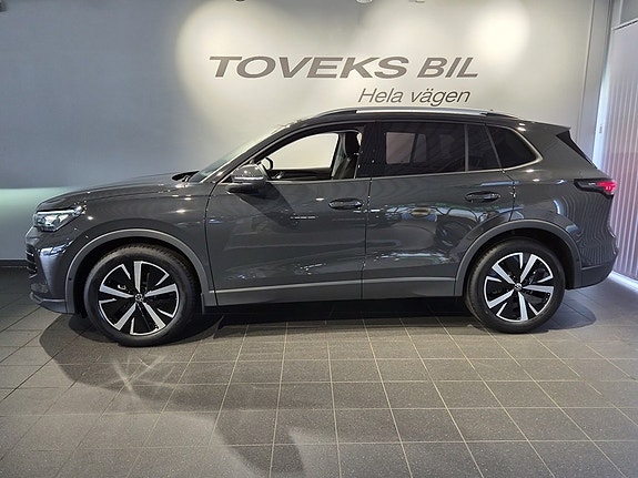 Volkswagen Tiguan 3 of 22