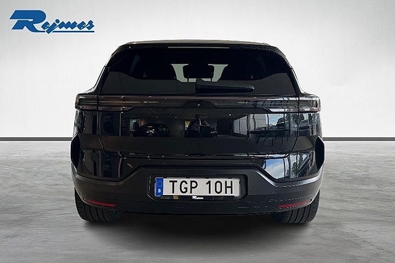 Polestar 3 4 of 24