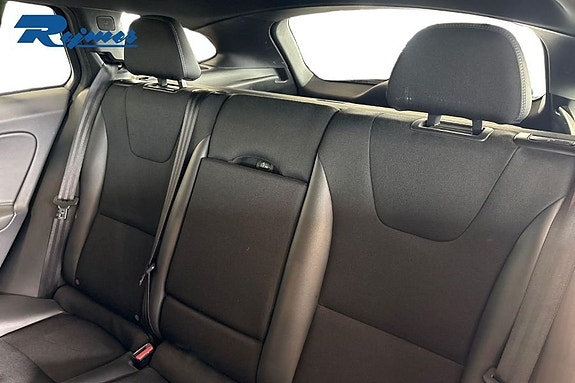 Volvo V60 21 of 27