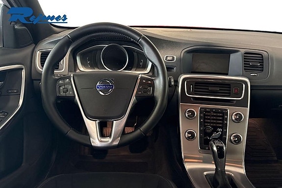 Volvo V60 10 of 27