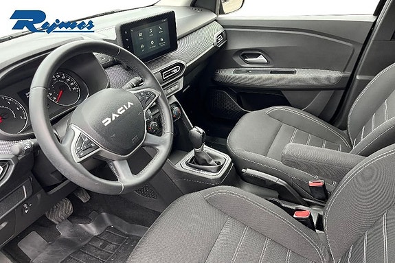 Dacia Sandero 7 of 23