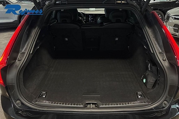 Volvo V90 24 of 30