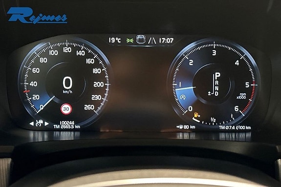Volvo V90 10 of 30