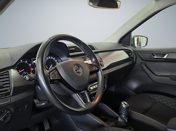 Skoda Fabia 10 of 21