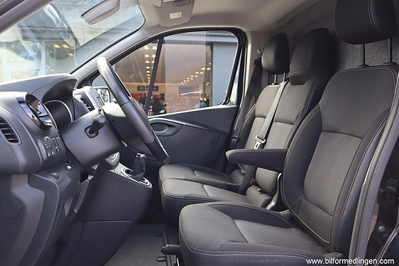 Renault Trafic 8 of 19