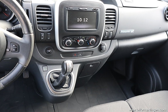 Renault Trafic 10 of 19