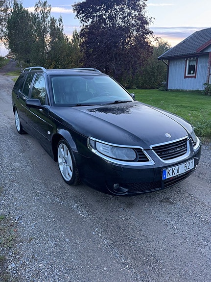 Saab 9-5 2 of 9