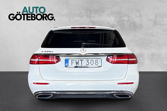 Mercedes-Benz E220 5 of 17