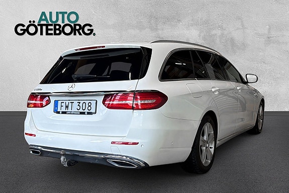 Mercedes-Benz E220 6 of 17
