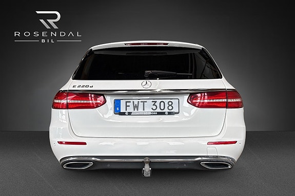 Mercedes-Benz E220 5 of 17