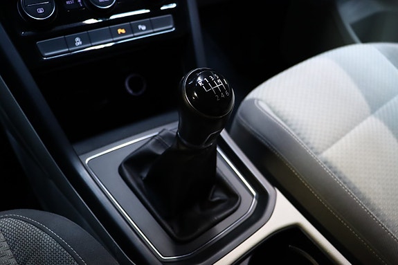 Volkswagen Touran 21 of 25