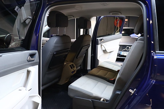 Volkswagen Touran 11 of 25