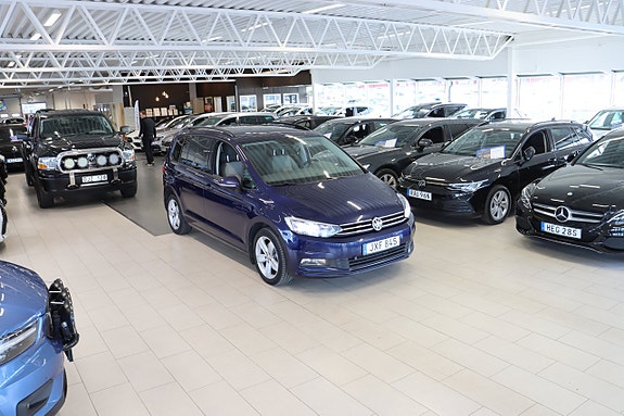 Volkswagen Touran 3 of 25