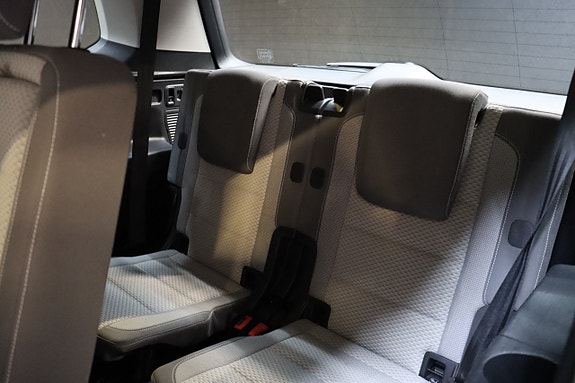 Volkswagen Touran 14 of 25