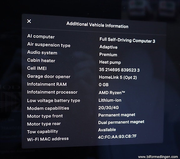 Tesla Model X 16 of 24
