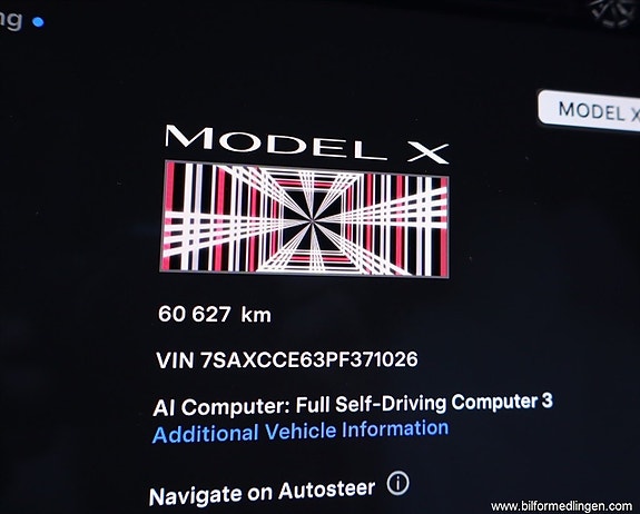 Tesla Model X 15 of 24
