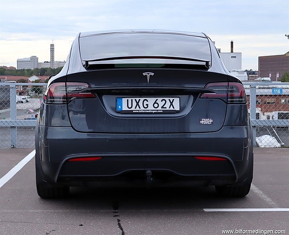 Tesla Model X 5 of 24