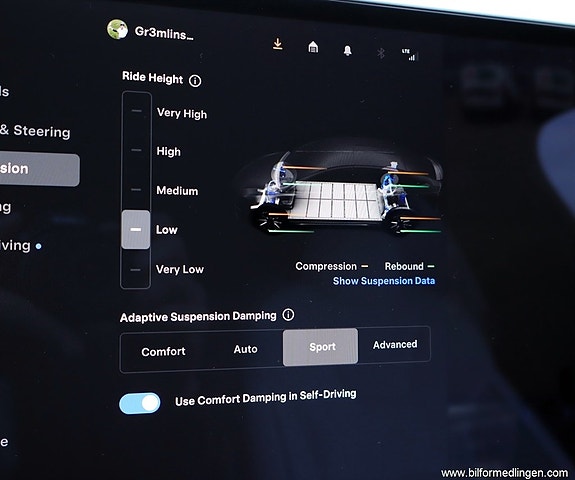 Tesla Model X 17 of 24