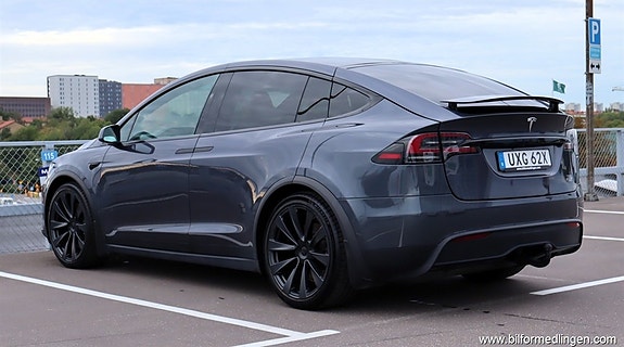 Tesla Model X 3 of 24