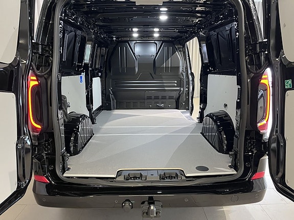 Volkswagen Transporter 7 of 14