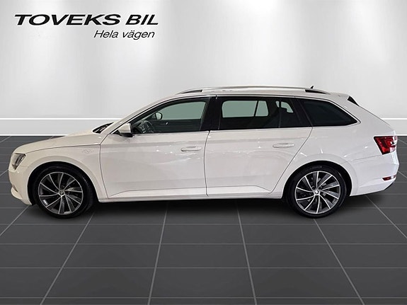 Skoda Superb 4 of 14