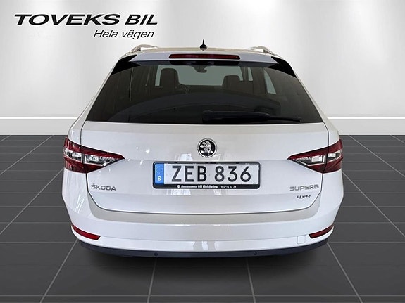 Skoda Superb 2 of 14