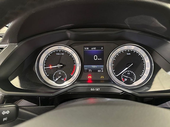 Skoda Superb 10 of 14
