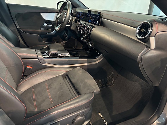 Mercedes-Benz CLA200 12 of 15