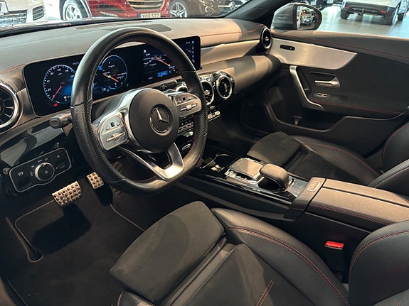Mercedes-Benz CLA200 6 of 15